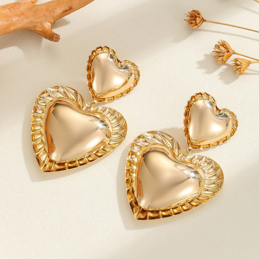 Aoaome Heart-Shaped Teardrop Vintage Metal Earrings