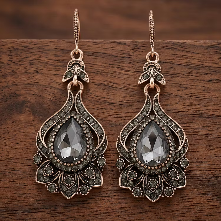 Aoaoame Victorian Style Teardrop Earrings