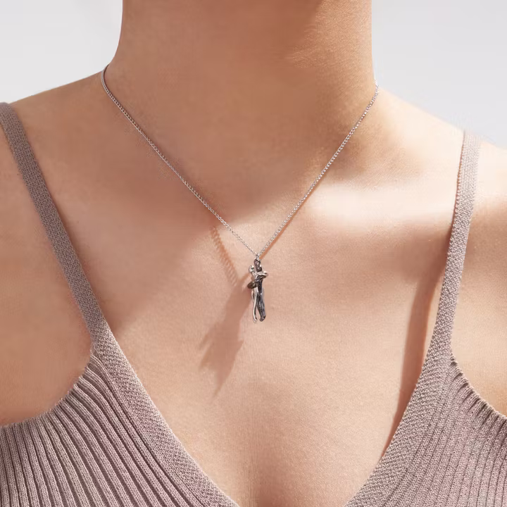 Aoaome Hug Necklaces