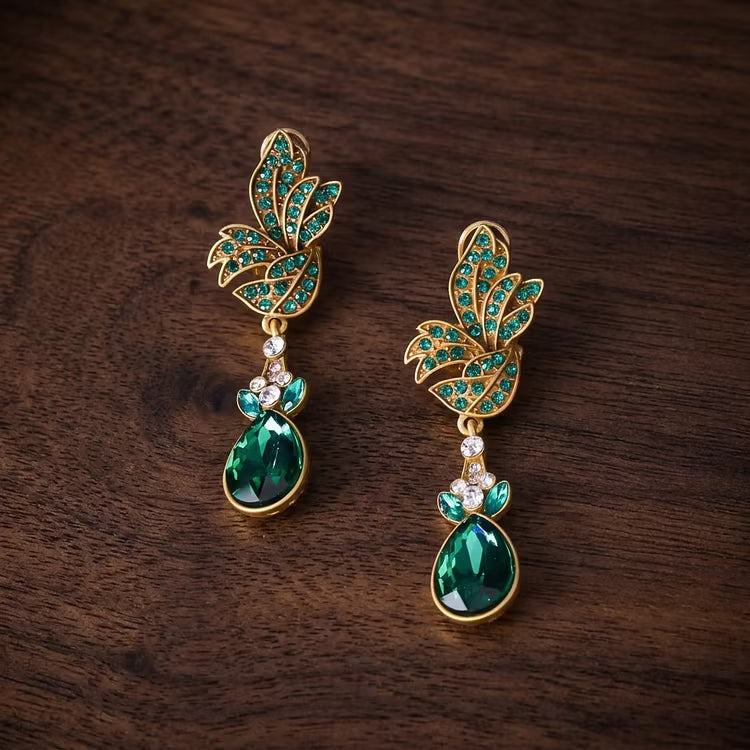Aoaome 925 Silver Vintage Emerald Green Gem Drop Earrings