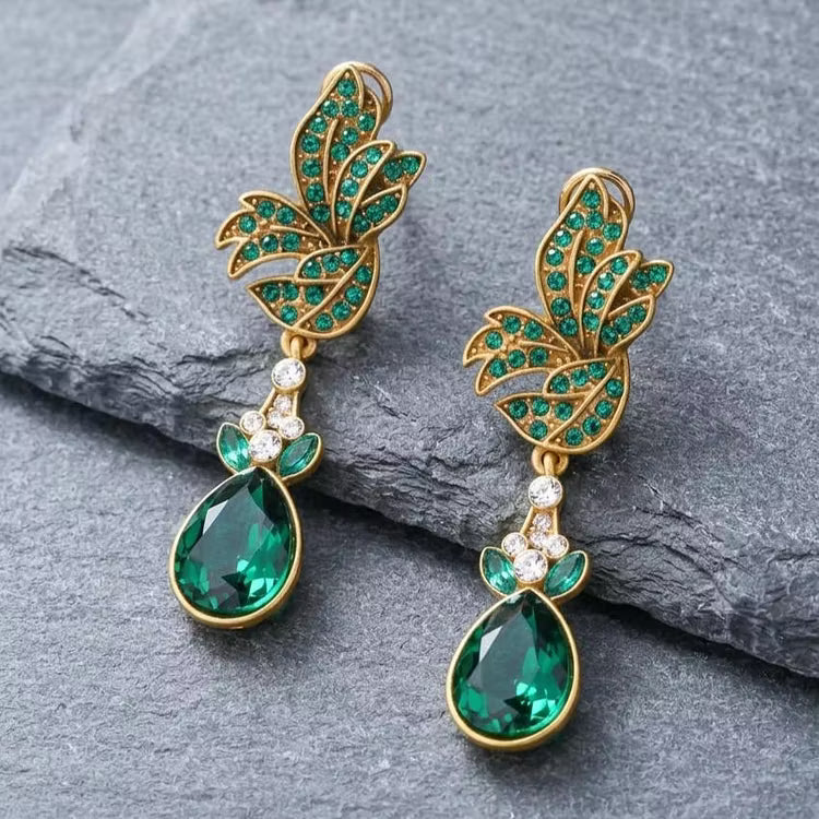 Aoaome 925 Silver Vintage Emerald Green Gem Drop Earrings