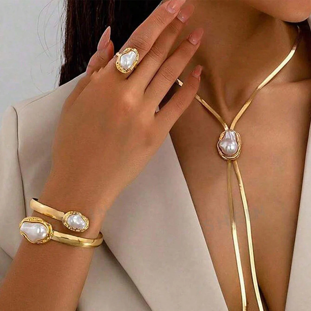 Aoaome Baroque Pearl and Metal Pendant Necklace Sets