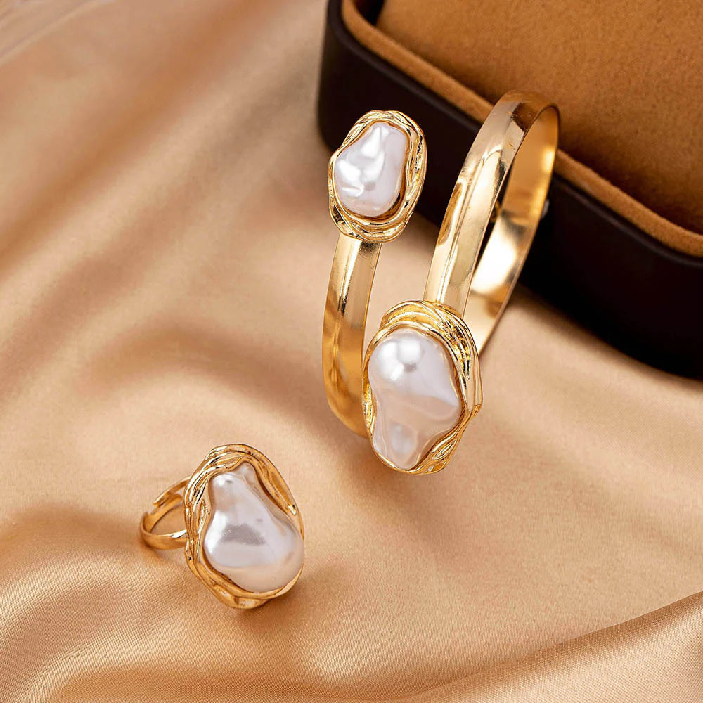 Aoaome Baroque Pearl and Metal Pendant Necklace Sets