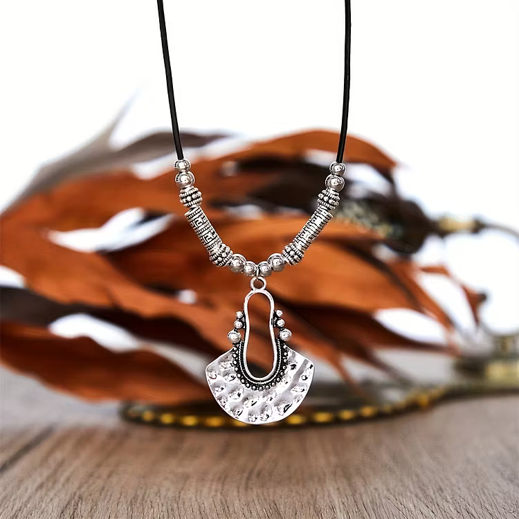 Aoaome Bohemian Creative Geometric Shape Pendant Leather Rope Necklaces