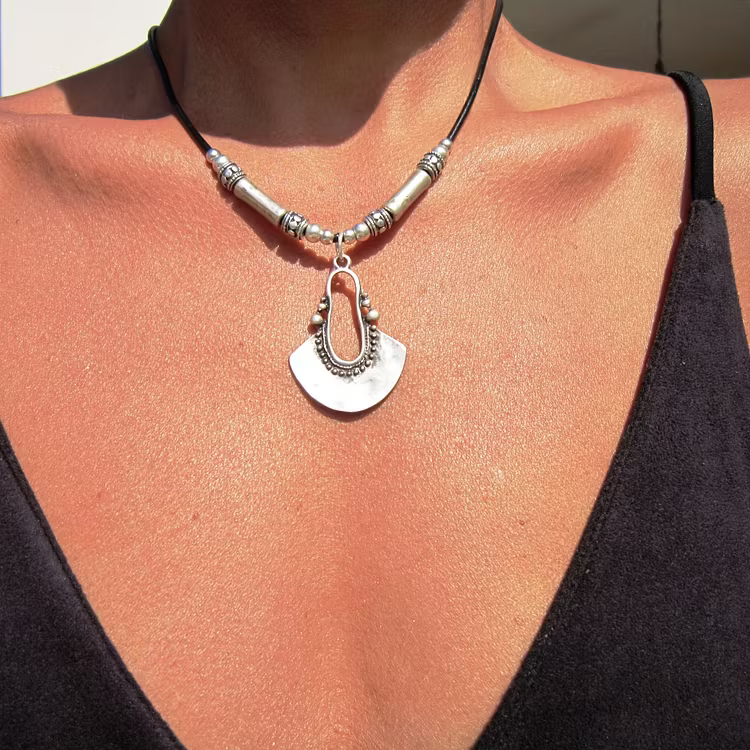 Aoaome Bohemian Creative Geometric Shape Pendant Leather Rope Necklaces