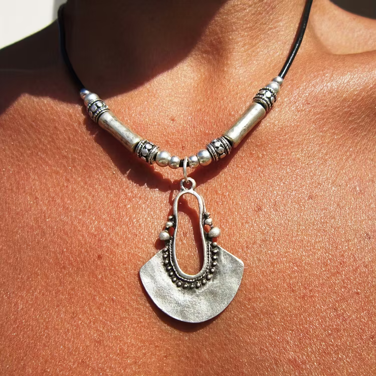 Aoaome Bohemian Creative Geometric Shape Pendant Leather Rope Necklaces