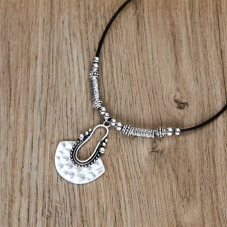 Aoaome Bohemian Creative Geometric Shape Pendant Leather Rope Necklaces