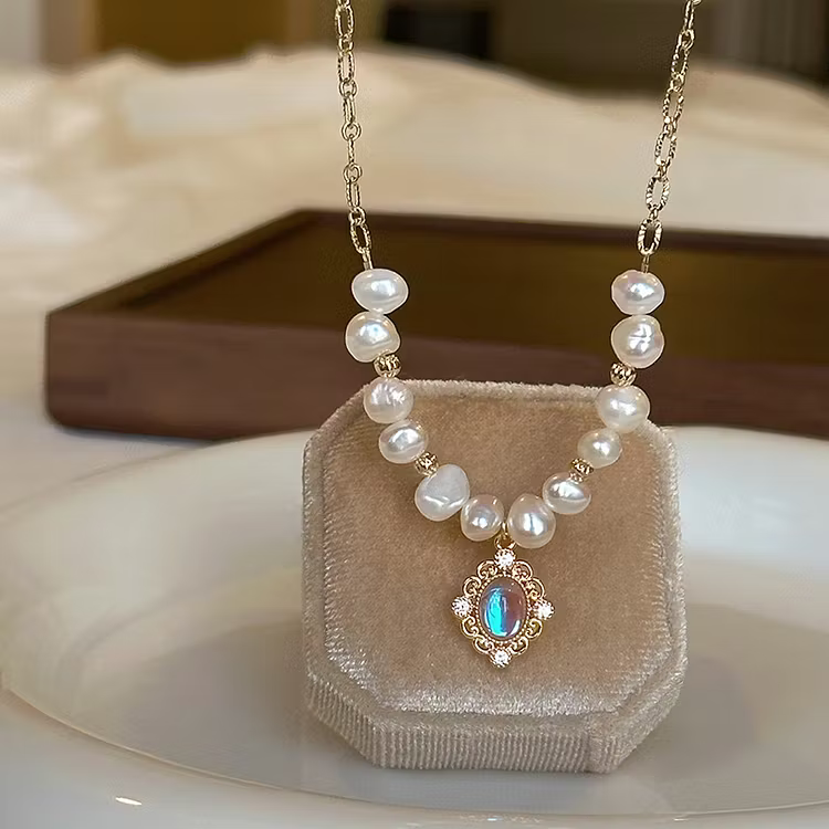 Aoaome Geometric Pendant Pearl Necklaces
