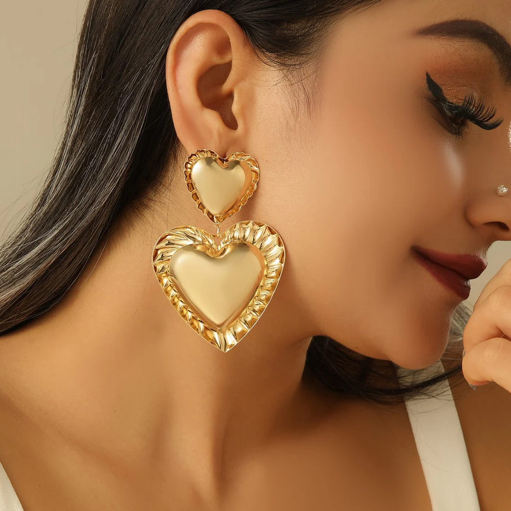 Aoaome Heart-Shaped Teardrop Vintage Metal Earrings