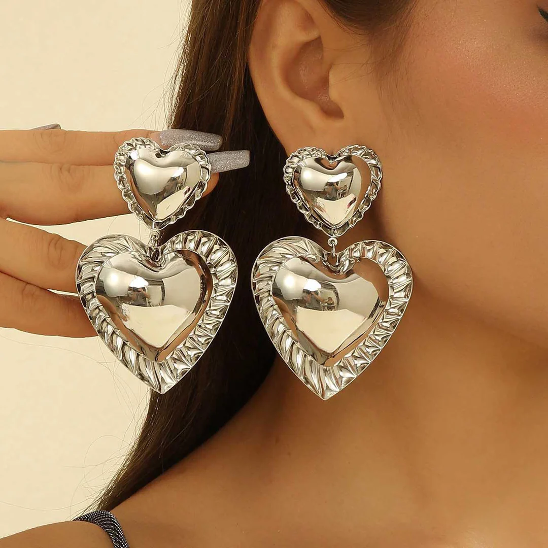 Aoaome Heart-Shaped Teardrop Vintage Metal Earrings