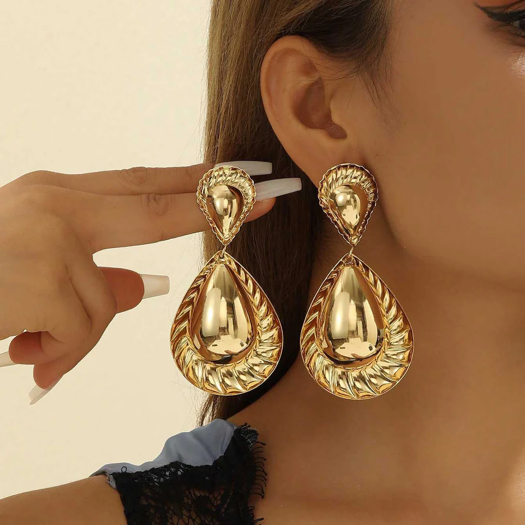 Aoaome Heart-Shaped Teardrop Vintage Metal Earrings