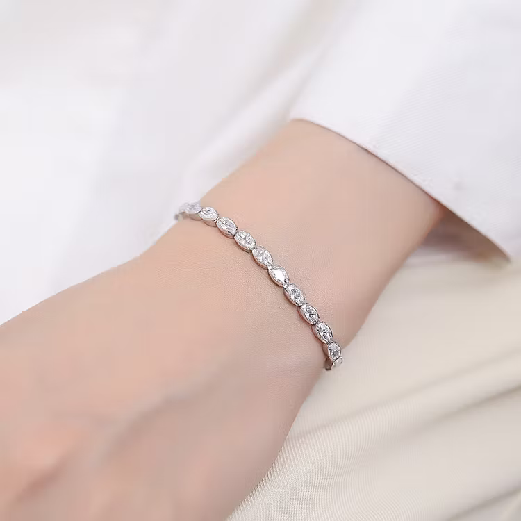 Aoaome Inlaid Zircon Oval Bracelets