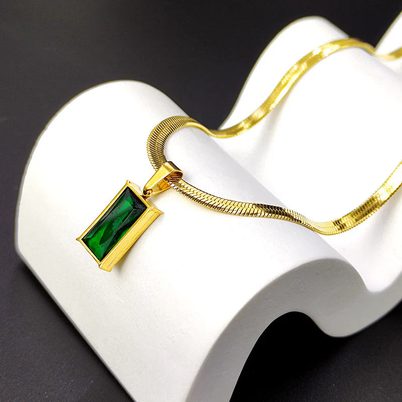 Aoaome Light Luxury Emerald Zirconia Pendant Necklaces Sets