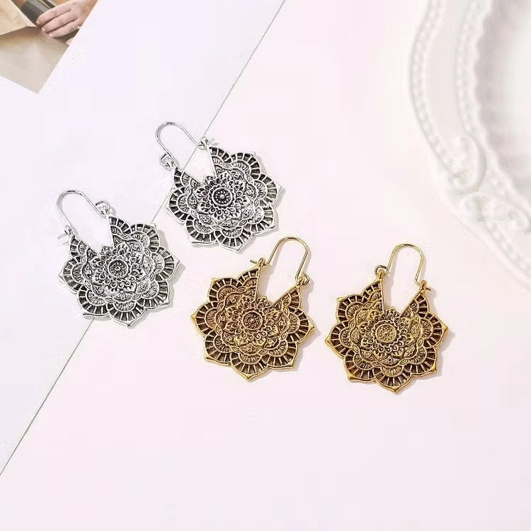 Aoaome Lotus Mandala Earrings