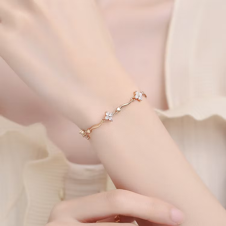 Aoaome Lucky Clover Bracelets