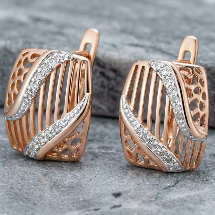 Aoaome Modern Openwork Diamond Accent Huggie Earrings