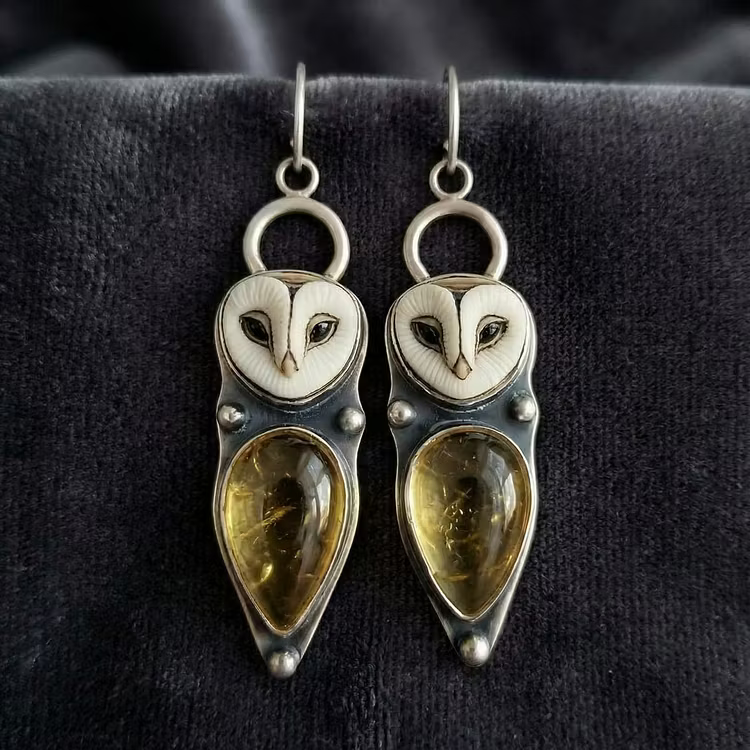 Aoaome Moonlight Stone Owl Earrings
