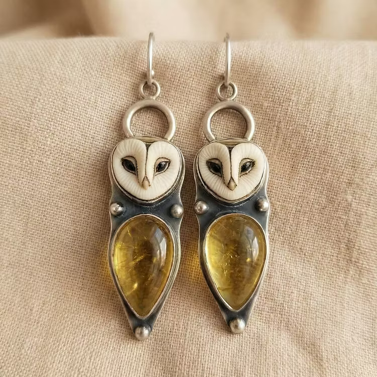 Aoaome Moonlight Stone Owl Earrings