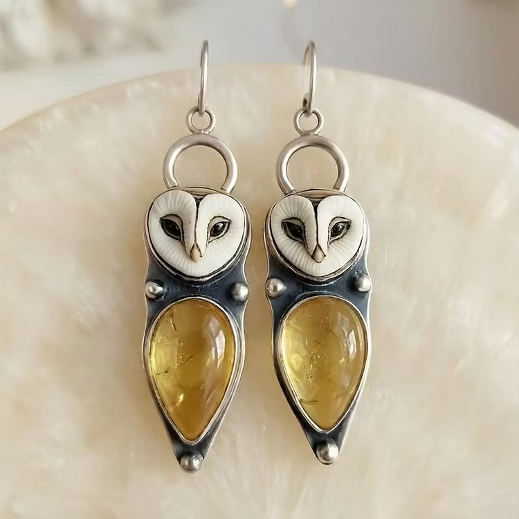 Aoaome Moonlight Stone Owl Earrings