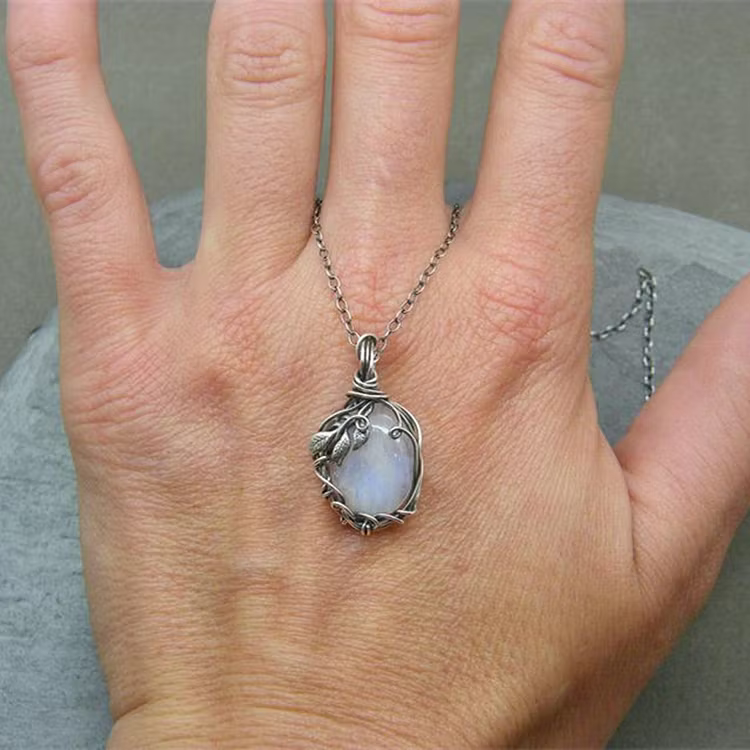 Aoaome Retro Wrapped Moonstone Necklaces