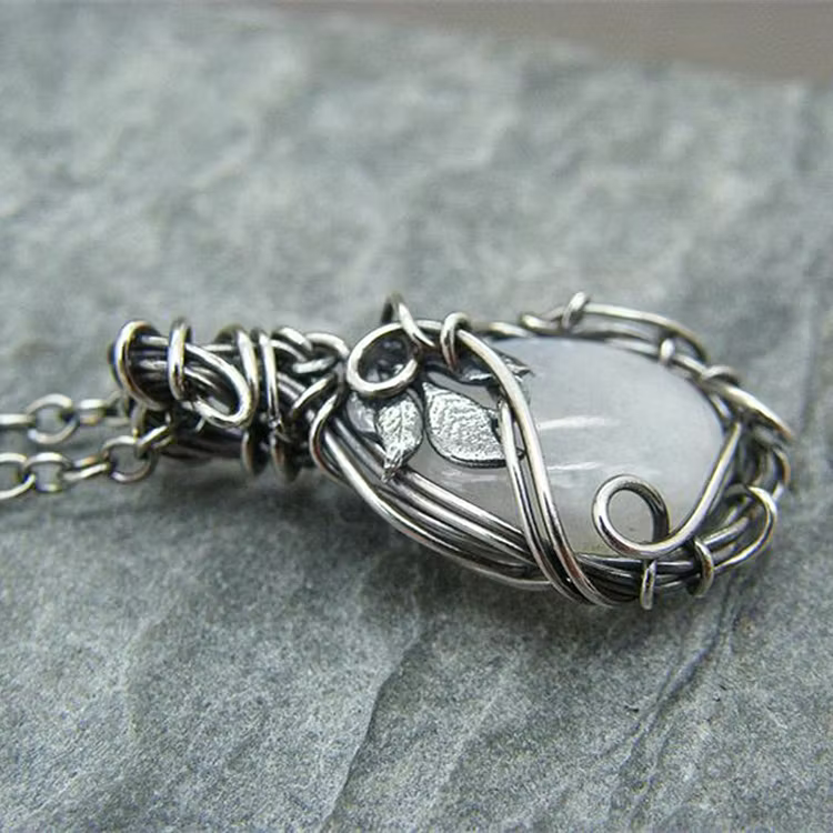 Aoaome Retro Wrapped Moonstone Necklaces