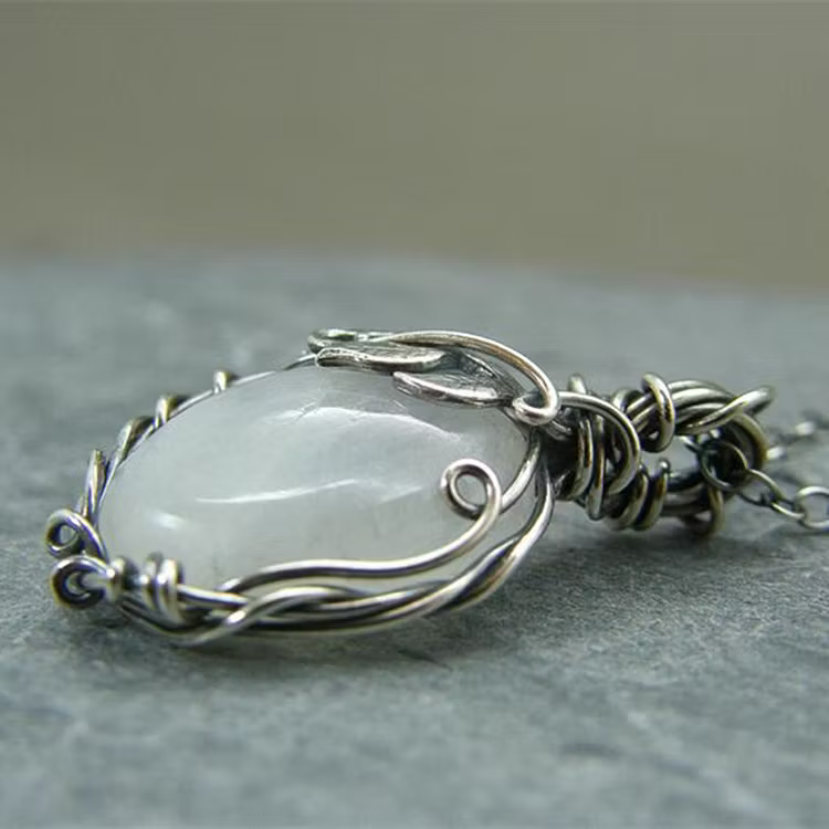 Aoaome Retro Wrapped Moonstone Necklaces