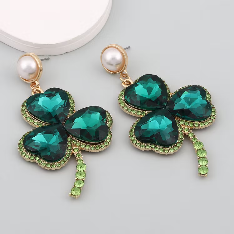 Aoaome St. Patrick's Day Clover Pearl earrings