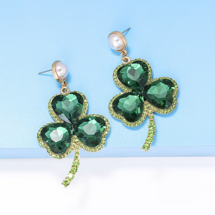 Aoaome St. Patrick's Day Clover Pearl earrings