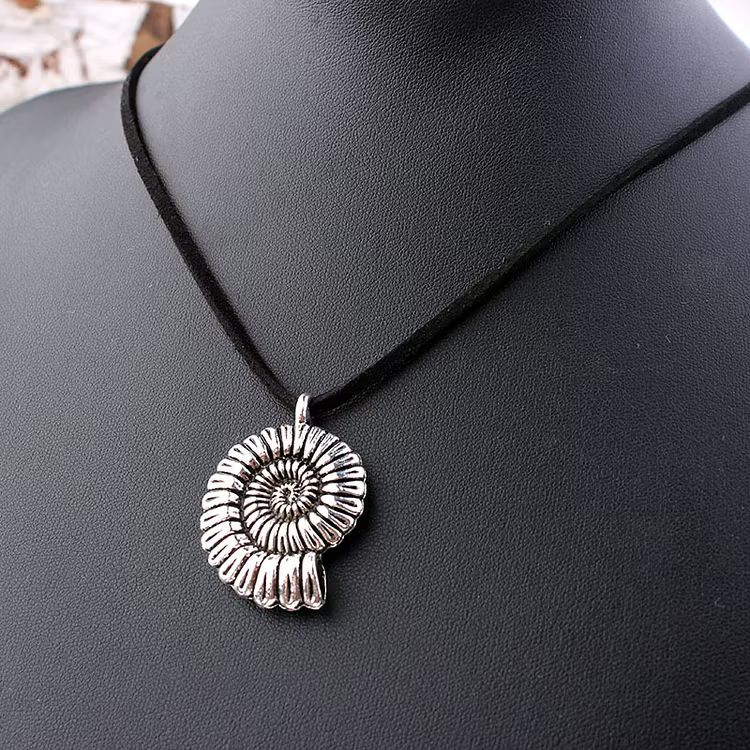 Aoaome Velvet Rope Large Conch Infinite Pattern Necklaces