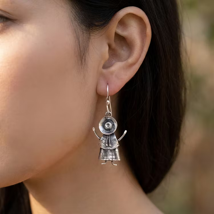 Aoaome Vintage Bohemian Fashion "Cusco Love" Round Robot Earrings