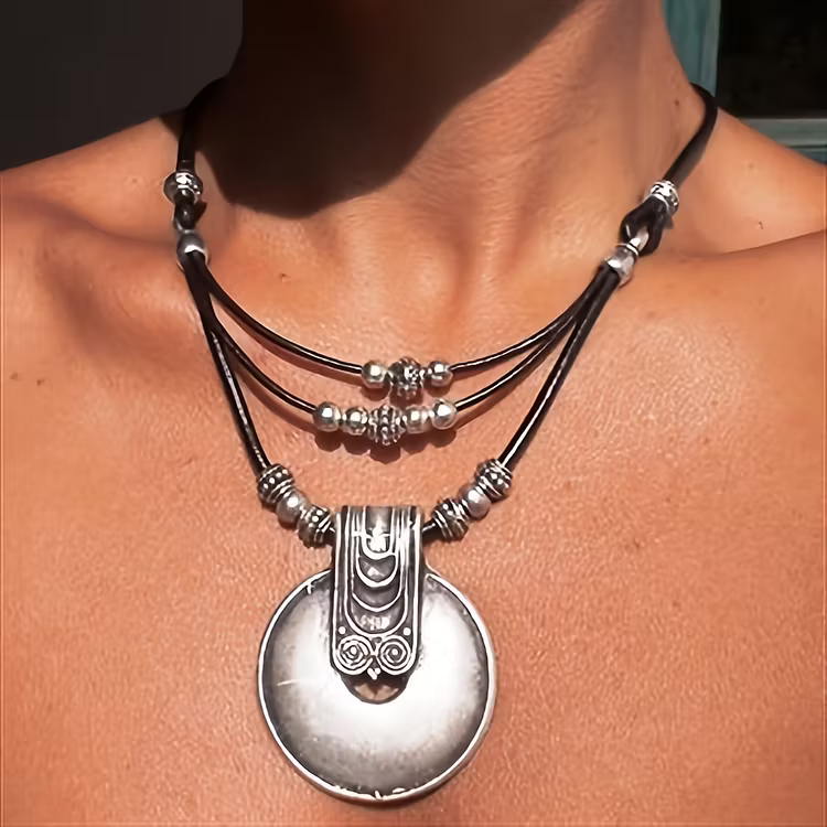 Aoaome Vintage Bohemian Style Geometric Circular Necklaces