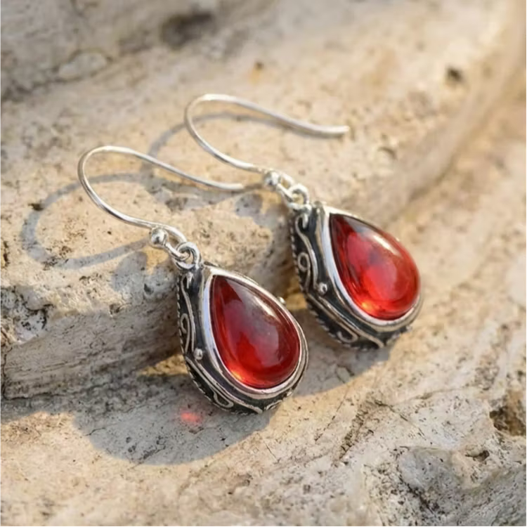 Aoaome Vintage Crystal Earrings