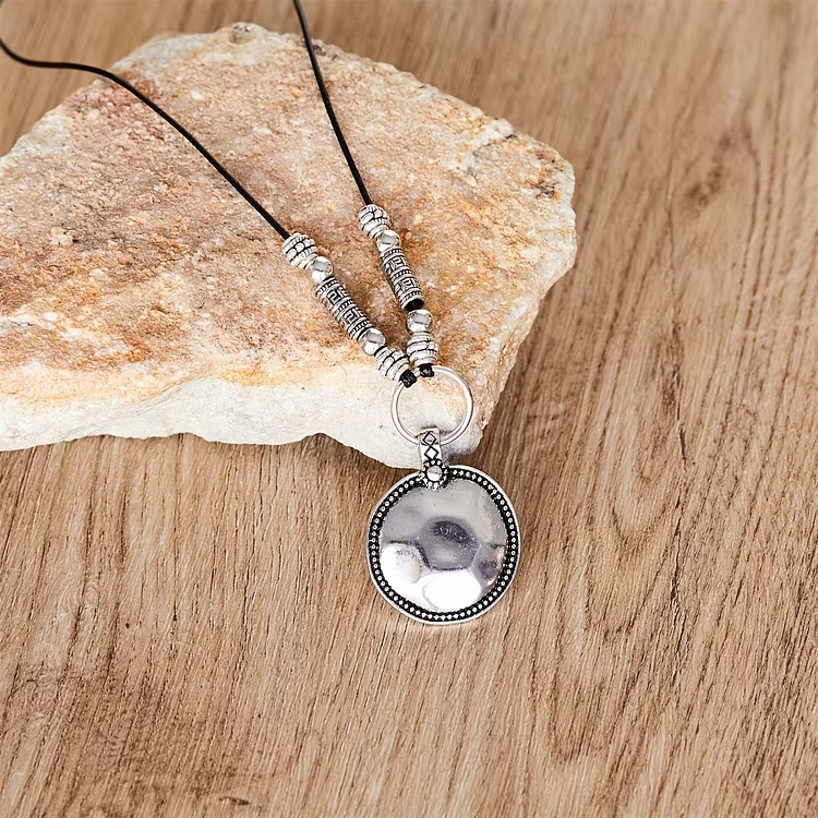 Aoaome Vintage Exaggerated Classic Necklaces