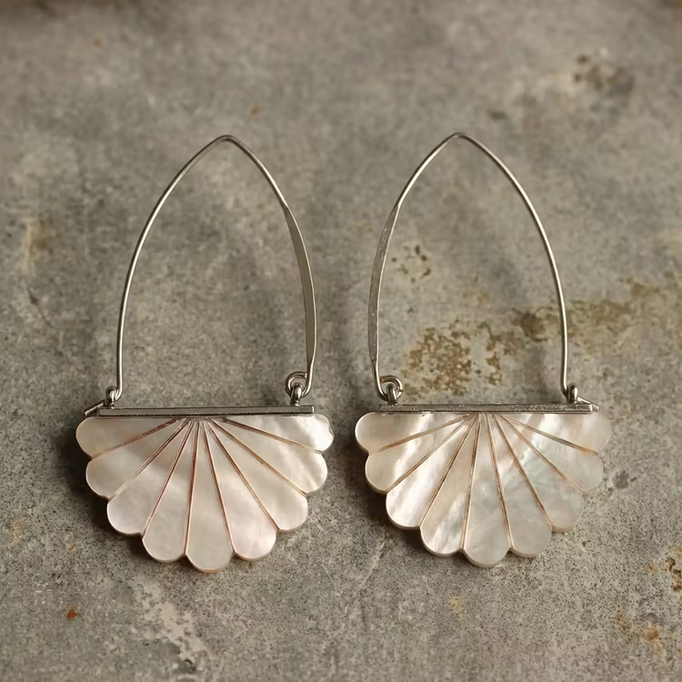 Aoaome Vintage Fan Pearl Drop Earrings