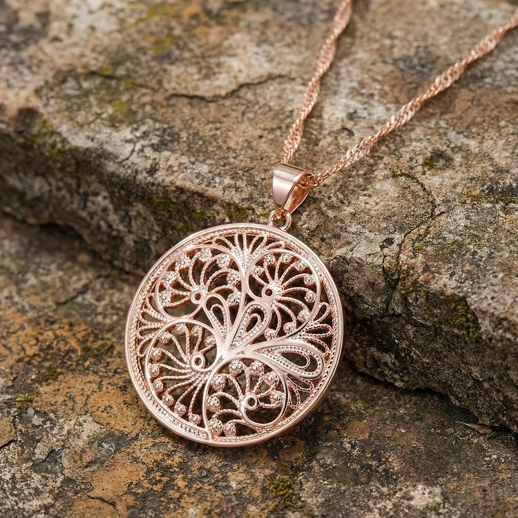 Aoaome Vintage Filigree Floral Medallion Pendant Necklaces