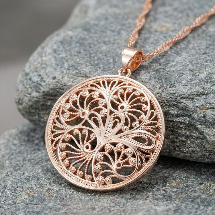 Aoaome Vintage Filigree Floral Medallion Pendant Necklaces