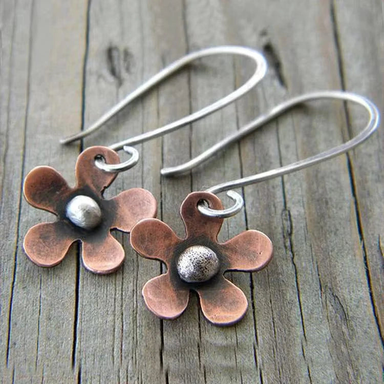 Aoaome Vintage Flower in Silver Earrings