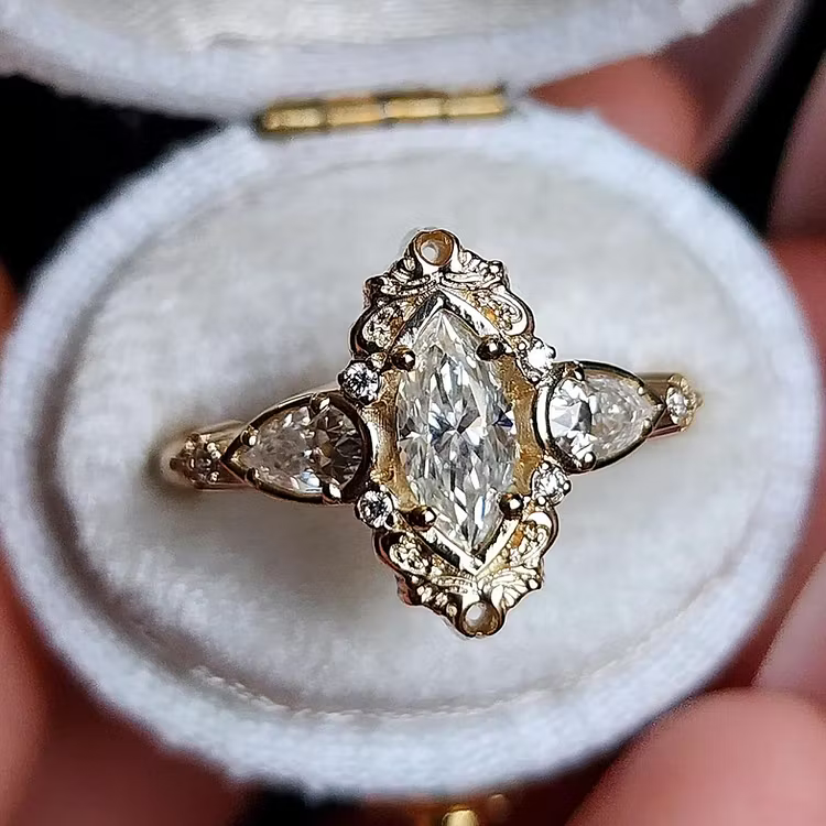 Aoaome Vintage Inlaid Horse Eye Zircon Rings