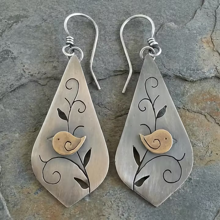 Aoaome Vintage Minimalist Style Bird Pattern Earrings