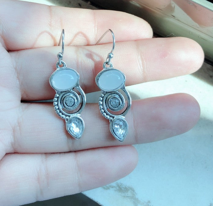 Aoaome Vintage Moonstone Earrings