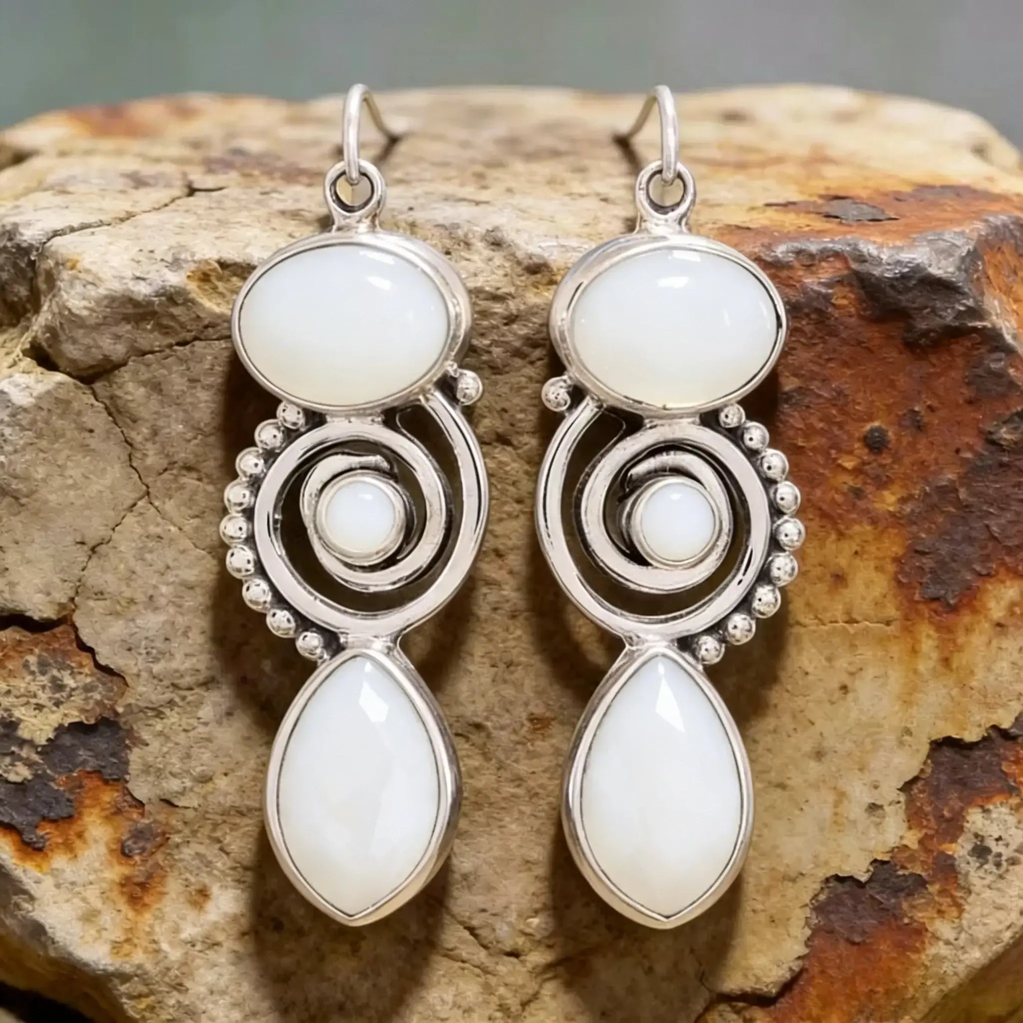 Aoaome Vintage Moonstone Earrings