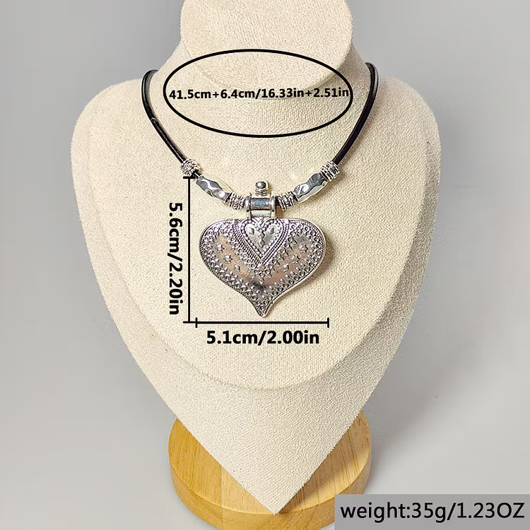 Aoaome Vintage Pattern Love Art Cowhide Rope Necklaces