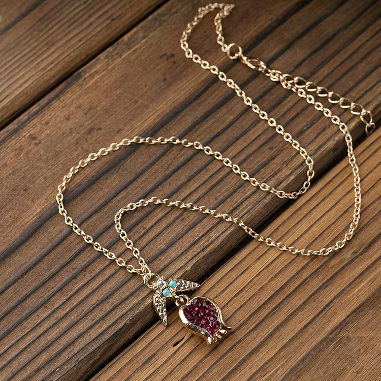 Aoaome Vintage Pomegranate Necklaces