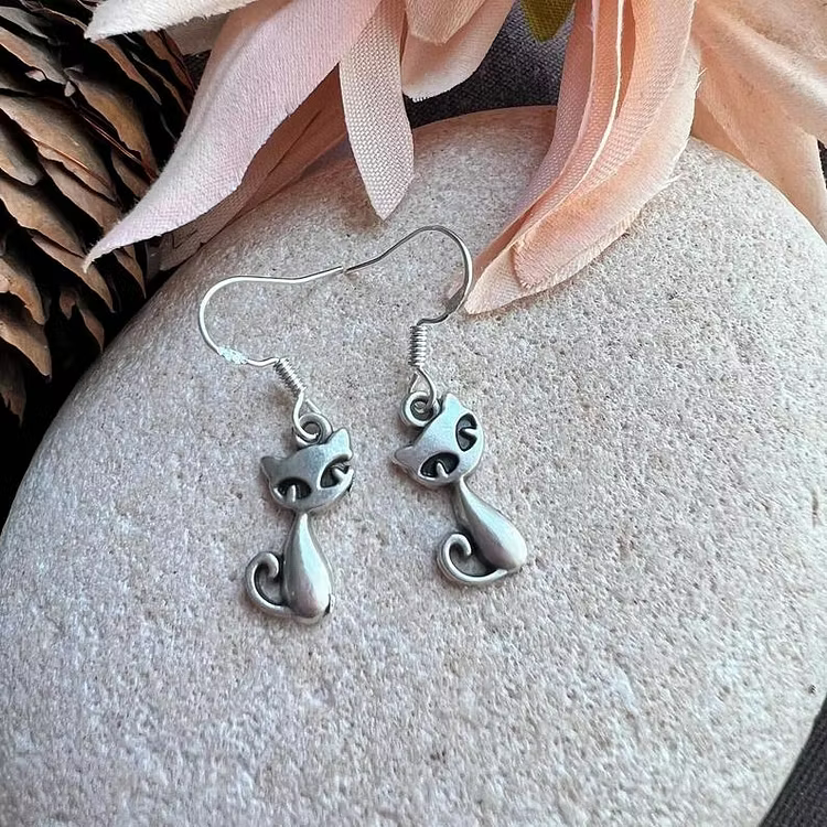 Aoaome Vintage Tiny Cat Statement Dangle Hoop Earrings
