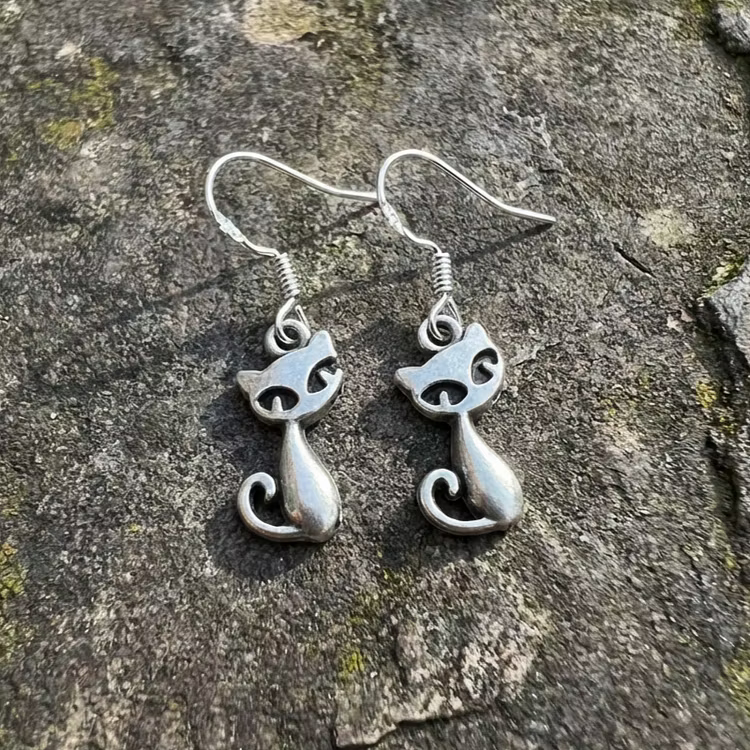Aoaome Vintage Tiny Cat Statement Dangle Hoop Earrings