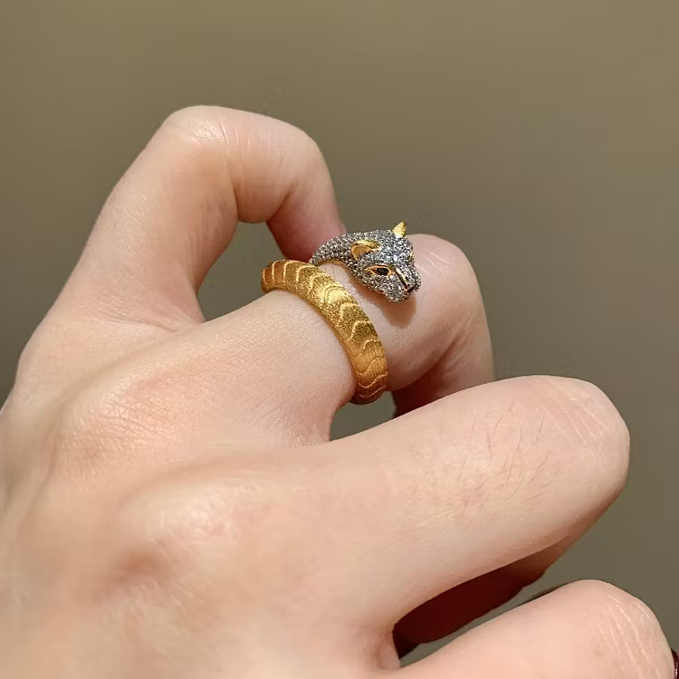 Aoaome Vintage Two-Tone Gold Panther with Diamonds Emerald Eyes Rings