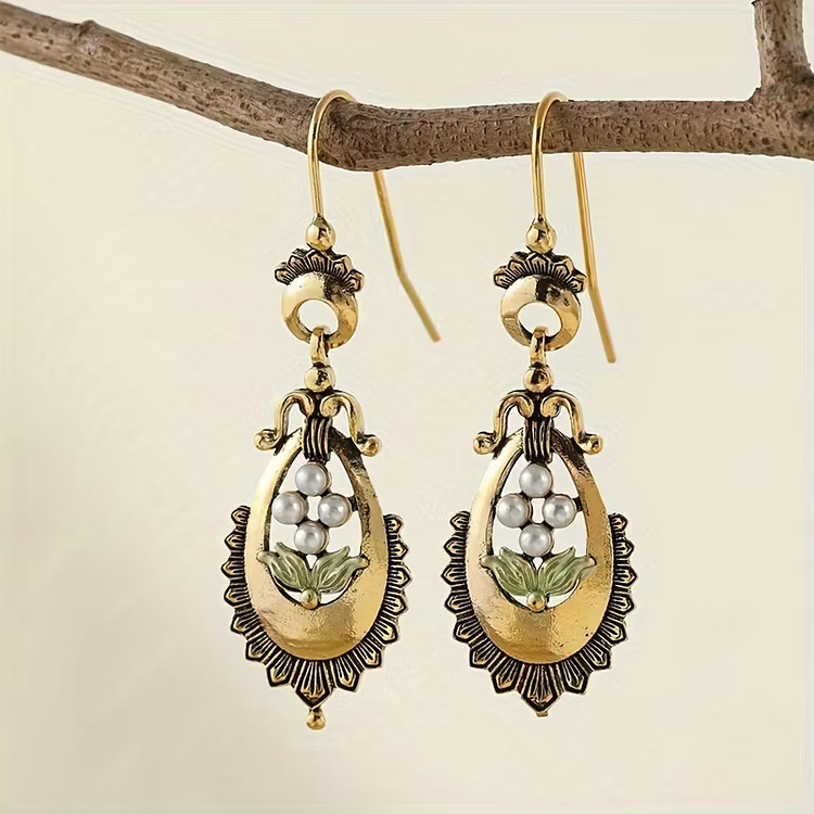 Aoaome Vintage Water Drop Flower Pearl Earrings
