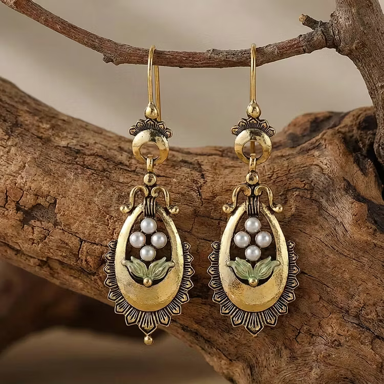 Aoaome Vintage Water Drop Flower Pearl Earrings