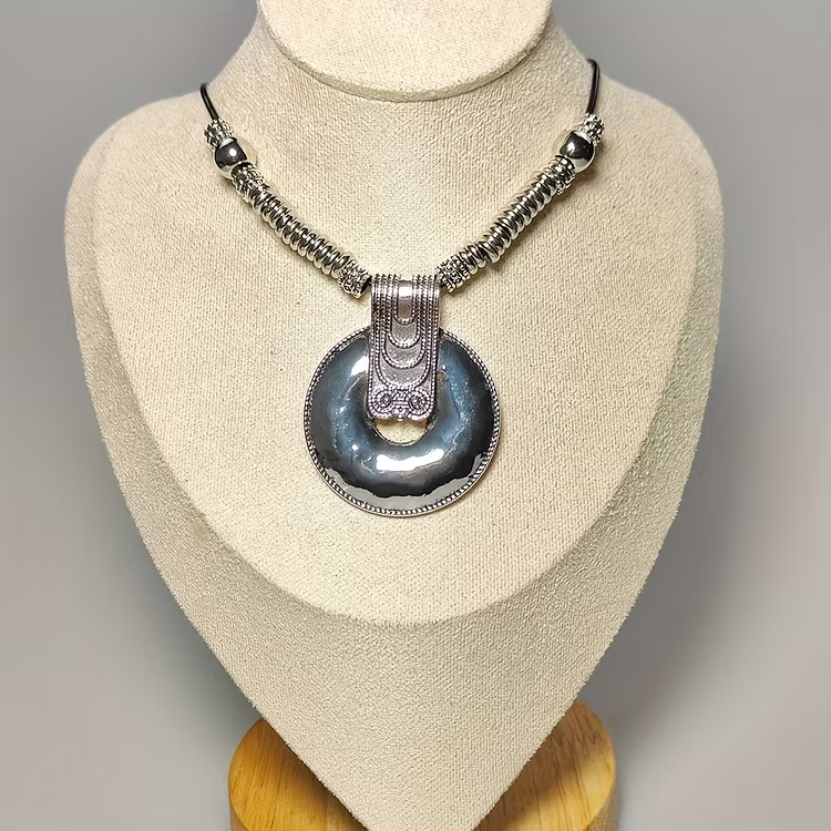 Aoaome Vintage Bohemian Round Pendant Personality Decorative Necklaces