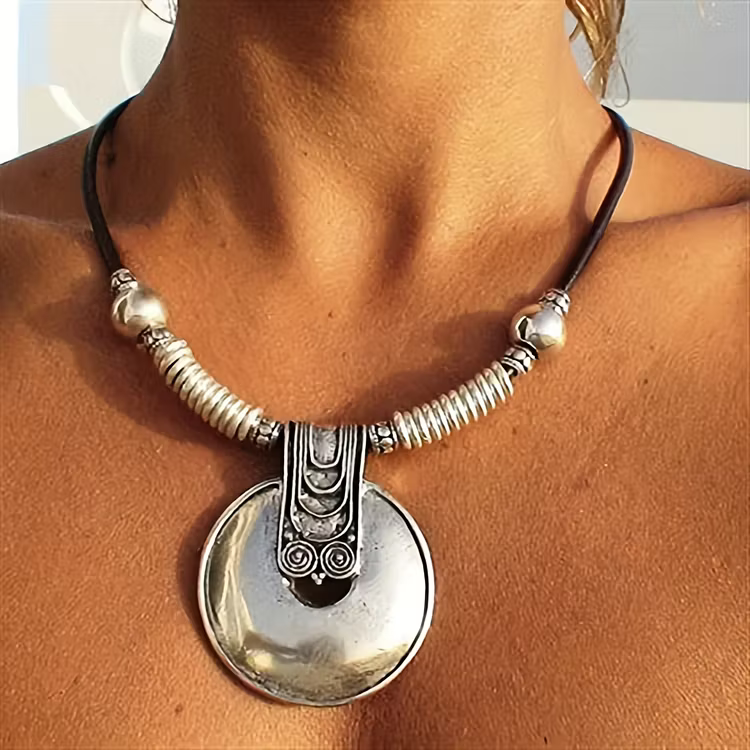 Aoaome Vintage Bohemian Round Pendant Personality Decorative Necklaces